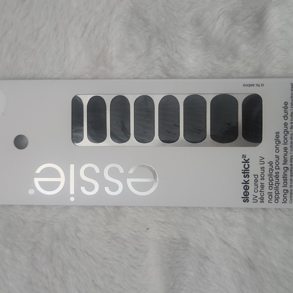 Essie 18 strip nail wrap sleek strip UV cured comes with file and cuticle stick - Picture 1 of 5
